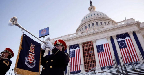 Đa cảm xúc ngày ông Donald Trump trở lại Nhà trắng