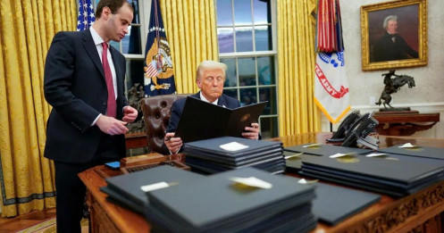 Các sắc lệnh ông Donald Trump ký có hiệu lực vào ngày đầu tiên nhậm chức