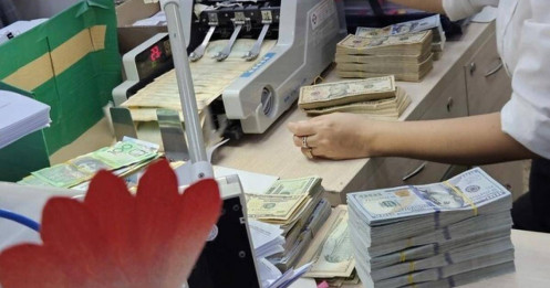 Bất ngờ với giá USD ngày 23 Tết