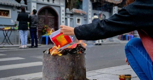 Công ty bán vàng mã duy nhất trên sàn chứng khoán gặp khó