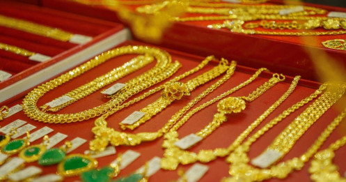 Giá vàng hôm nay 2/2/2025 lập đỉnh mới, nhu cầu tăng vọt