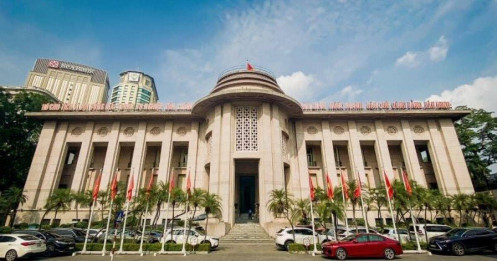 NHNN bán ra lượng lớn ngoại tệ ảnh hưởng thế nào tới hệ thống ngân hàng?