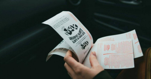 Có phải những người trúng xổ số 'đỏ' về tài chính nhưng 'đen' về đường đời?