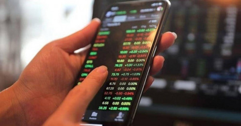 Cổ phiếu "đổi nhà" đầu năm Ất Tỵ