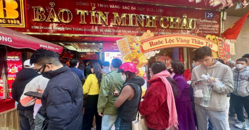 ‘Khát vàng’ cận ngày ‘vía’ Thần Tài và cảnh báo rủi ro ‘mũ vàng’