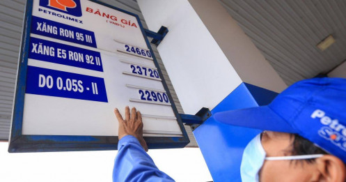 Giá xăng xuống dưới 21.000 đồng một lít