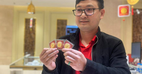 Chuyên gia dự báo phân tích giá vàng năm 2025