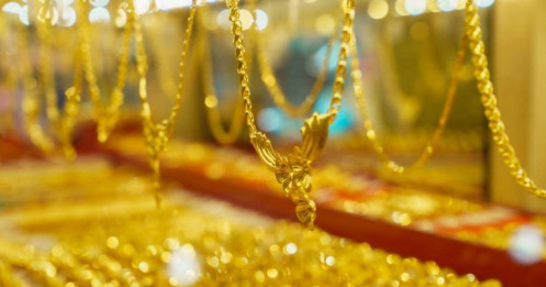 Giá vàng hôm nay 9/2/2025: Căng thẳng leo thang, vàng hưởng lợi