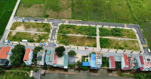 Đất nền "nóng" trở lại