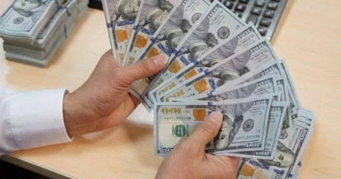 Giá USD ngân hàng vượt mốc 25.600 đồng