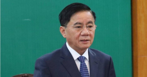 Bộ Chính trị: Nghiêm cấm luân chuyển người đấu tranh chống tham nhũng, lãng phí