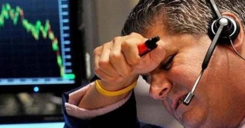 Khối ngoại thẳng tay bán ròng 624 tỷ đồng, cổ phiếu nào bị "xả" mạnh nhất?