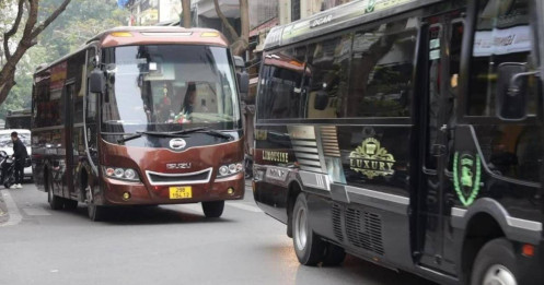 Nỗi lo Hà Nội khi cấm ôtô trên 16 chỗ vào phố cổ