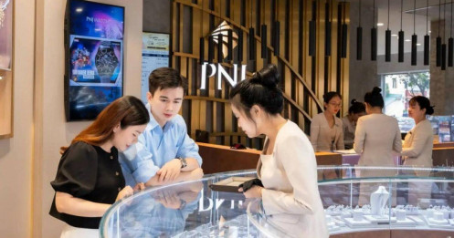 Vàng Phú Nhuận (PNJ): Giành thị phần phân khúc trung - cao cấp, sẽ cải thiện biên lợi nhuận