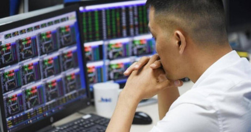 Vì sao VN-Index gặp khó ở mốc 1.300 điểm?