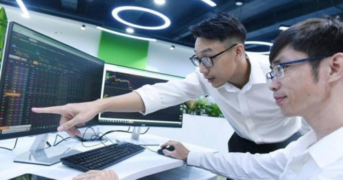 Chứng khoán nỗ lực chinh phục mốc 1.300 điểm