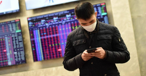 Ngập ngừng mốc 1.300 điểm