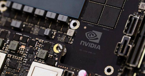 Thị Trường Chứng Khoán Rơi Mạnh: Trump Khẳng Định Thuế Quan Sắp Ra, Nvidia Giảm 8% – Tương Lai Kinh Tế Mỹ Có Bị Rung Chuyển?