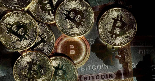 Hơn 800 tỷ USD ‘bốc hơi’, dòng vốn ồ ạt tháo chạy khỏi Bitcoin: Chuyện gì đã xảy ra?
