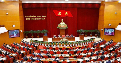 Sẽ trình Trung ương đề xuất sửa Điều lệ Đảng và Hiến pháp