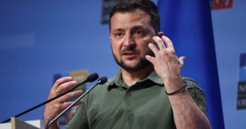 Đối mặt áp lực từ chức, tổng thống Zelensky lên tiếng