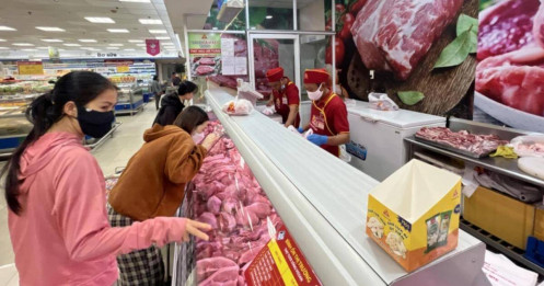 Nguồn cung heo thiếu hụt, xuất hiện tình trạng 'cạnh tranh thiếu lành mạnh'