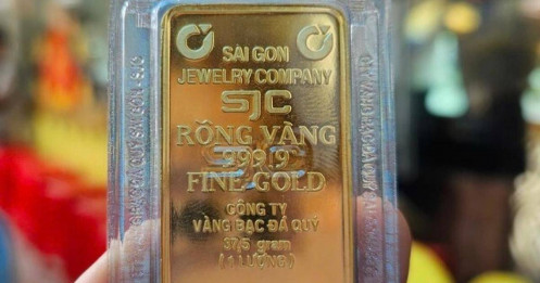 Trưa 19-3, giá vàng cán mốc 100 triệu đồng/lượng