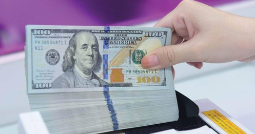 Đồng USD leo thang, áp lực tỷ giá ngày càng lớn