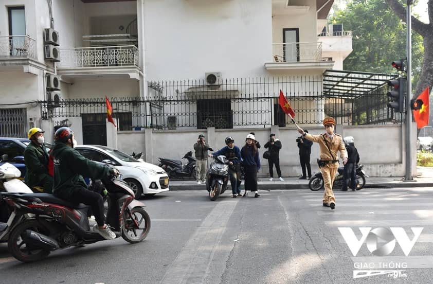 Gần 28 tỷ đồng tiền phạt vi phạm giao thông trong ngày đầu thực hiện nghị định mới