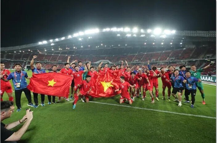 Cơn bão giảm giá đổ bộ
