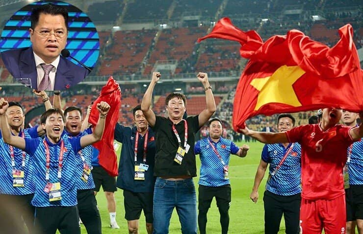 Khối tài sản "khổng lồ" của Chủ tịch Ngân hàng vừa thưởng nóng 2 tỷ đồng cho ĐT Việt Nam