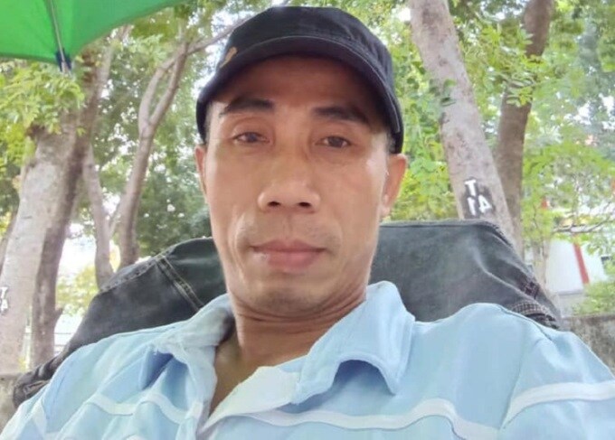 Cướp tiệm vàng rồi trốn trên ngọn dừa