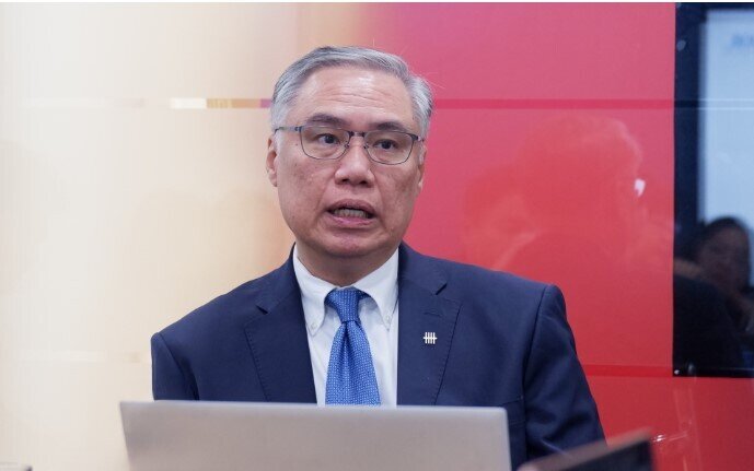 'Việt Nam đang quá thận trọng trong chi tiêu và vay nợ'