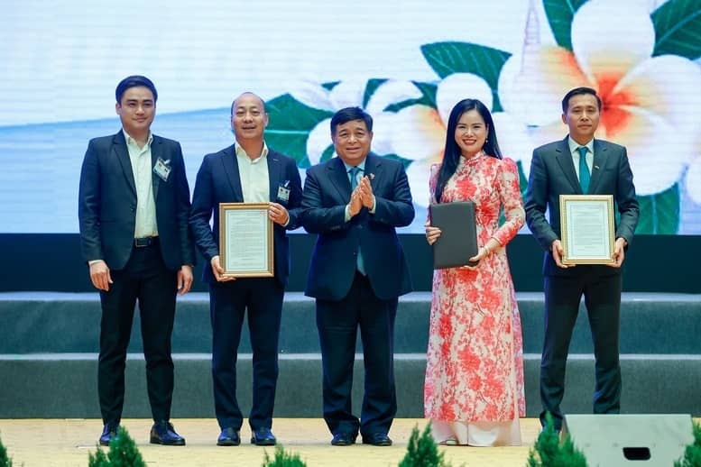 Siêu dự án trang trại bò sữa của Vinamilk tại Lào được tăng vốn lên 85,2 triệu USD