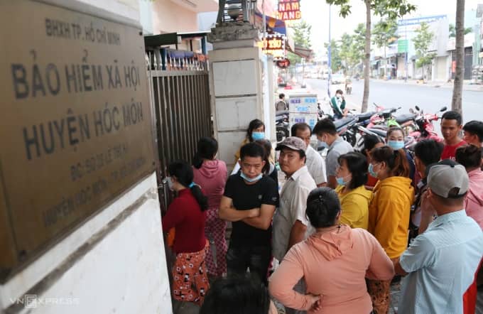 Gần 1,1 triệu người rút bảo hiểm xã hội một lần