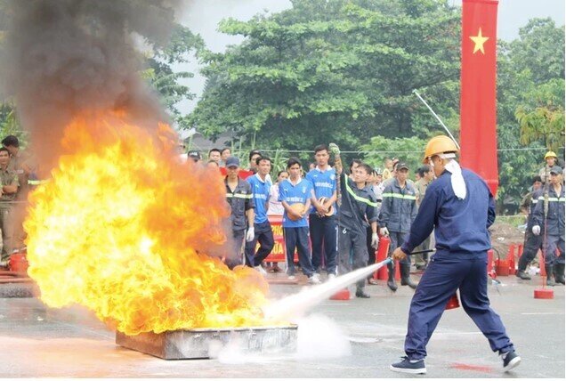 Bộ Công an đề xuất phạt người không tham gia chữa cháy đến 5 triệu đồng