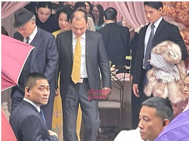 Tỷ phú Phạm Nhật Vượng lộ diện tại lễ ăn hỏi của con trai và Á hậu Phương Nhi