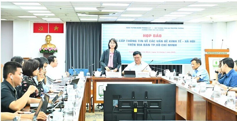 TPHCM: Lý giải nguyên nhân gây kẹt xe những ngày gần đây