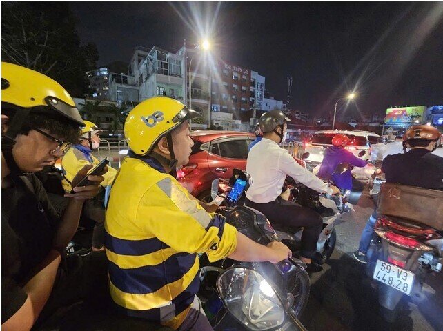 Grab, Be nói gì về việc nhiều tài xế xe công nghệ tắt app, khách khó đặt xe?