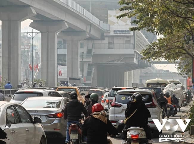 “Điểm nóng“ ùn tắc ở Thanh Xuân vẫn chưa "hạ nhiệt" sau 3 ngày tổ chức lại