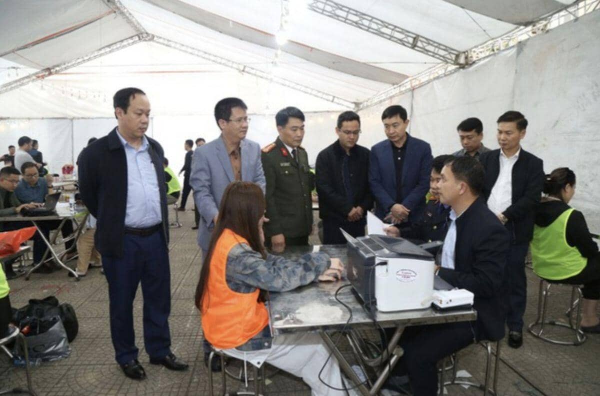 Triệt phá đường dây lừa đảo "khủng", bắt quản lý cấp cao Phạm Thị Huyền Trang và gần 60 người khác