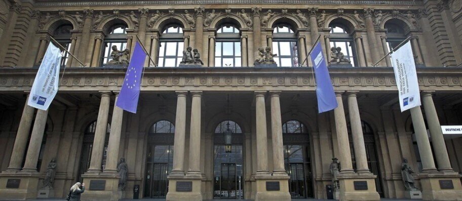 Chứng khoán châu Âu khởi sắc trong tháng đầu năm 2025