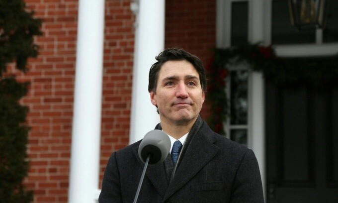 48 giờ ông Trump đổi ý về đòn thuế với Mexico và Canada