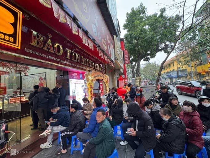 Khan vàng bốn số 9 dịp vía Thần Tài
