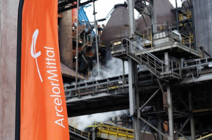 Thị trường trong và ngoài nước Mỹ phản ứng thế nào khi ông Trump áp thuế 25% trên nhôm, thép?