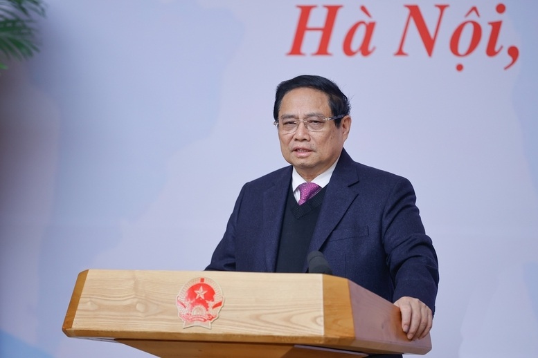 Thủ tướng: Các ngân hàng cần hy sinh một phần lợi nhuận để giảm lãi suất cho vay, hỗ trợ nền kinh tế, người dân, doanh nghiệp