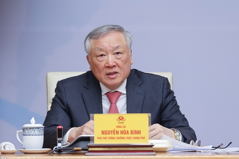 Thủ tướng: Các ngân hàng cần hy sinh một phần lợi nhuận để giảm lãi suất cho vay, hỗ trợ nền kinh tế, người dân, doanh nghiệp
