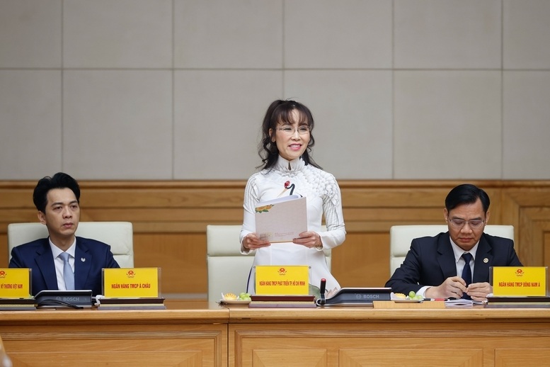 Thủ tướng: Các ngân hàng cần hy sinh một phần lợi nhuận để giảm lãi suất cho vay, hỗ trợ nền kinh tế, người dân, doanh nghiệp