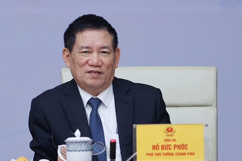 Thủ tướng: Các ngân hàng cần hy sinh một phần lợi nhuận để giảm lãi suất cho vay, hỗ trợ nền kinh tế, người dân, doanh nghiệp