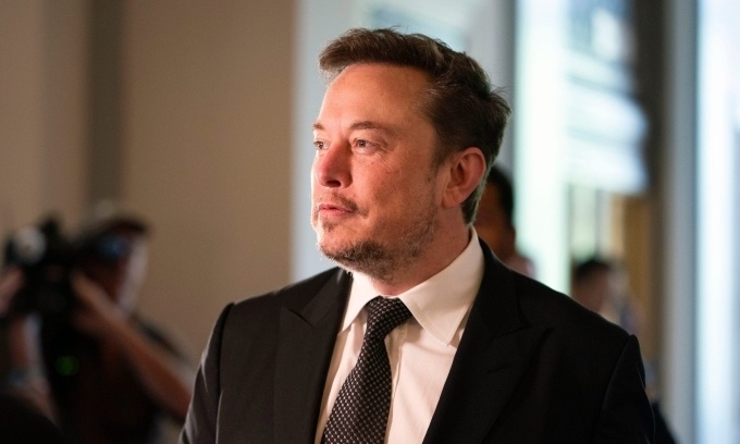 Elon Musk mất 16 tỷ USD một ngày